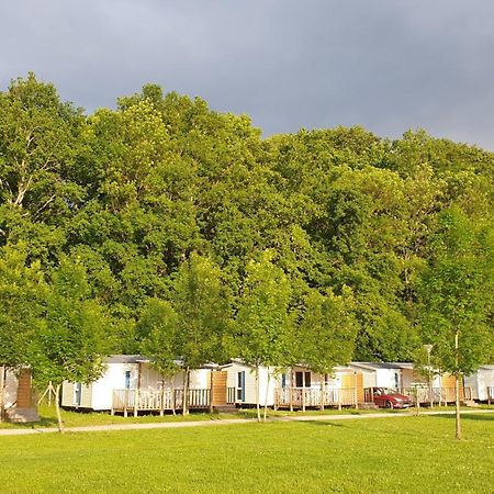 Camping Le Pre Cathare Lavelanet Exterior foto