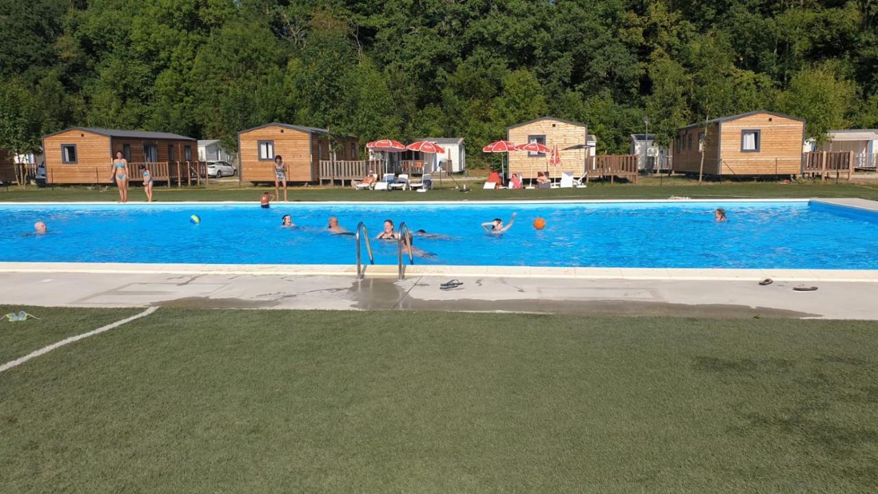 Camping Le Pre Cathare Lavelanet Exterior foto