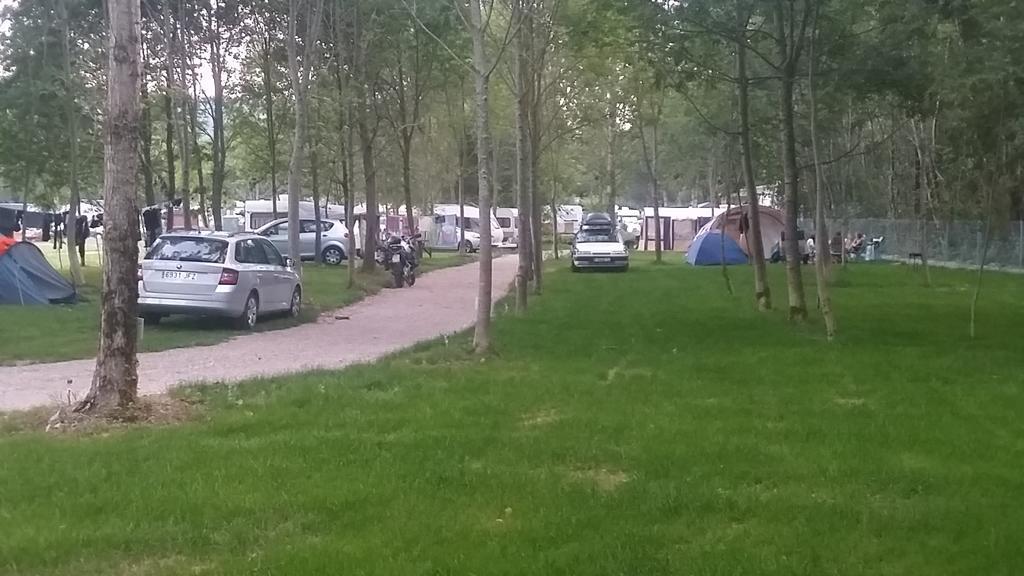 Camping Le Pre Cathare Lavelanet Exterior foto